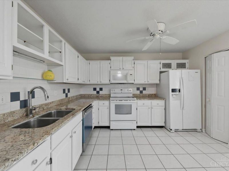 10757 Fallsington Court, Blue Ash, OH 45242 Photo 17