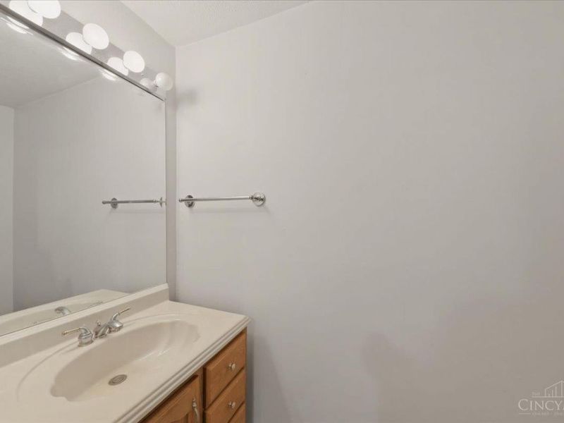 10757 Fallsington Court, Blue Ash, OH 45242 Photo 36