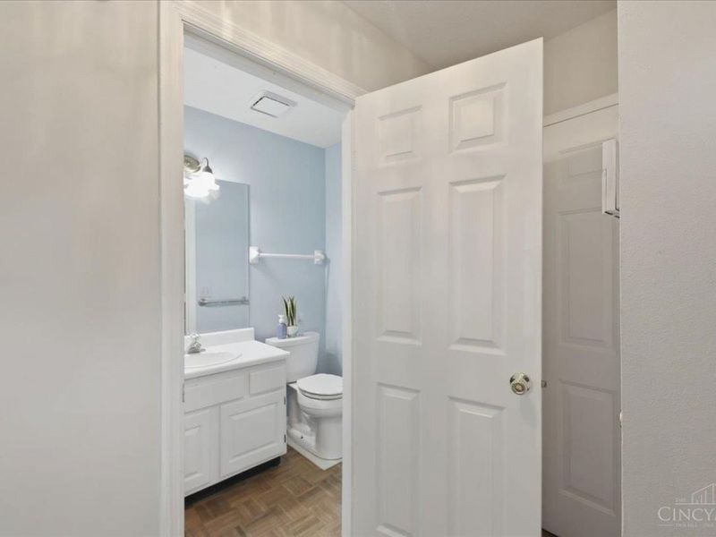 10757 Fallsington Court, Blue Ash, OH 45242 Photo 7