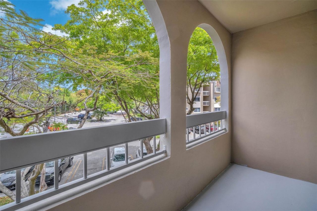 8103 Camino Real , Unit C-314, Miami, FL 33143 Photo