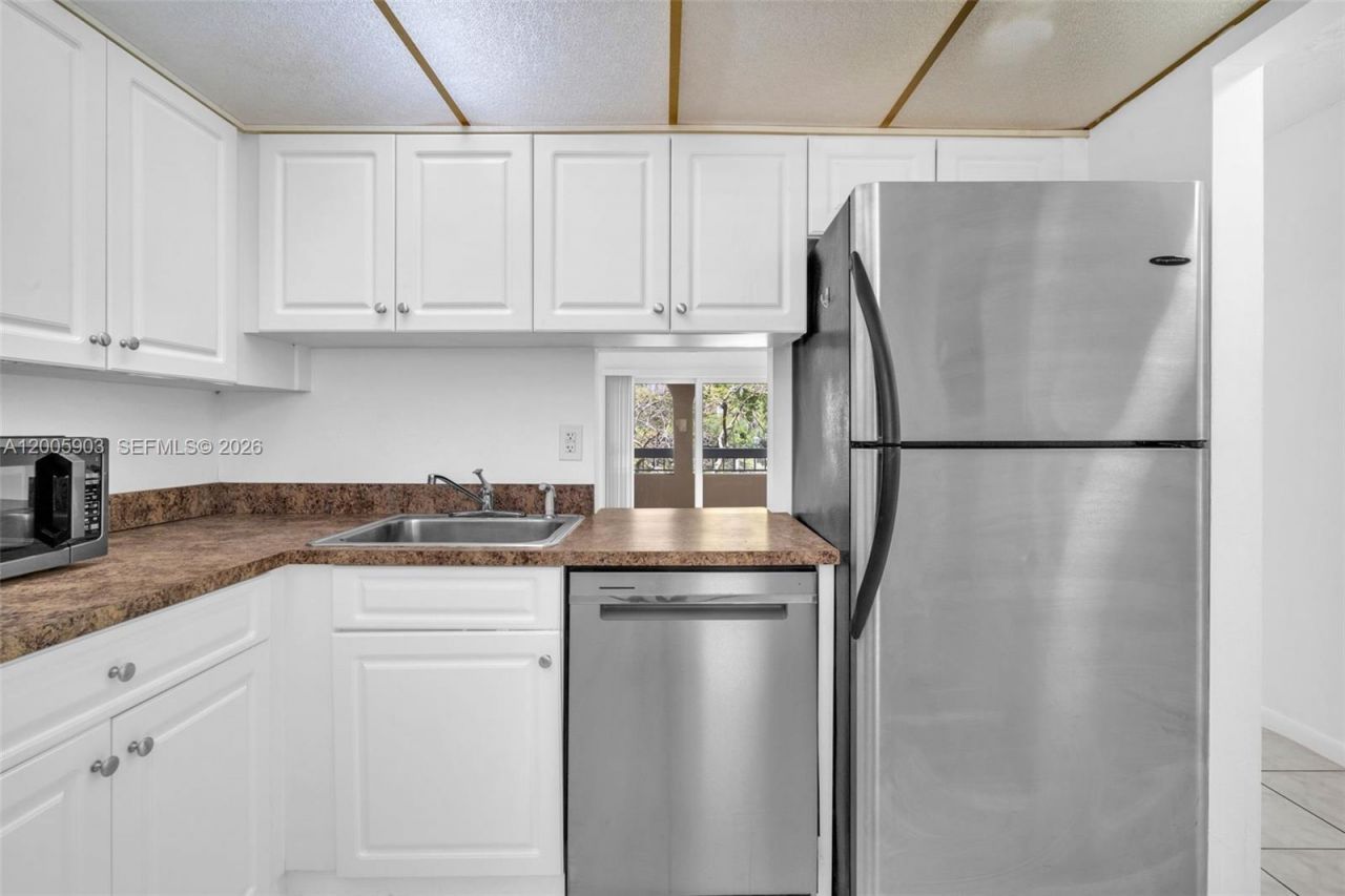 8103 Camino Real , Unit C-314, Miami, FL 33143 Photo