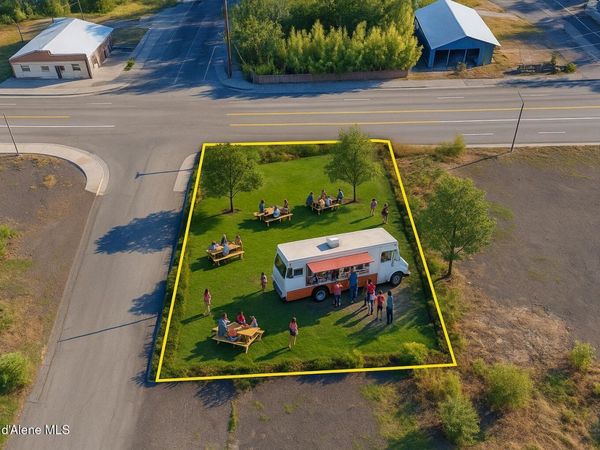 9813 US-95 , Worley, ID 83876