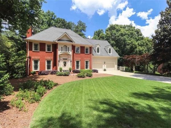 130 Winterthur Court , Fayetteville, GA 30214