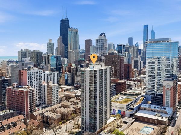 1255 N Sandburg Terrace , Unit 2906E, Chicago, IL 60610