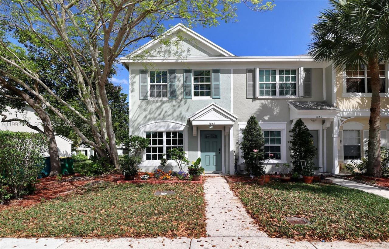 7858 Sanibel Dr, Tamarac, FL 33321 Photo