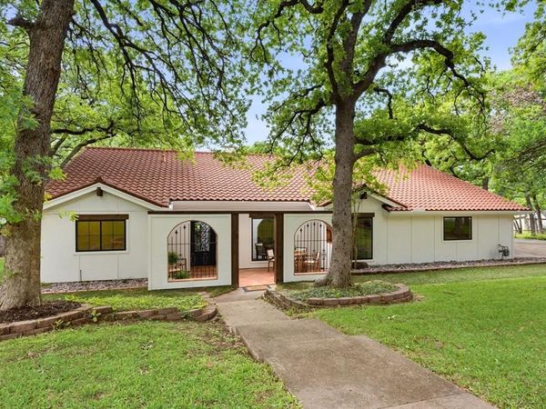 621 Overland Trail , Southlake, TX 76092