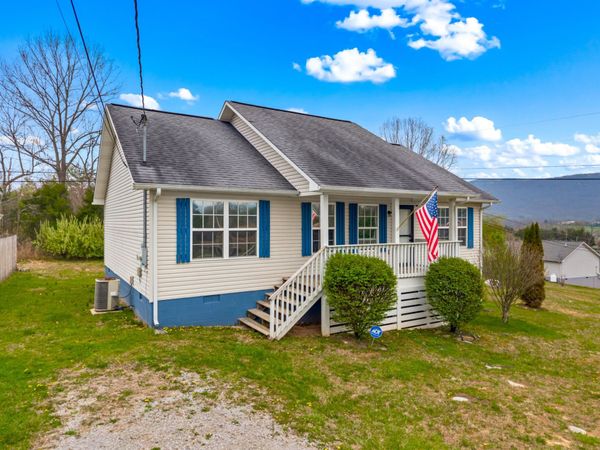 202 Sandy Circle, LaFollette, TN 37766