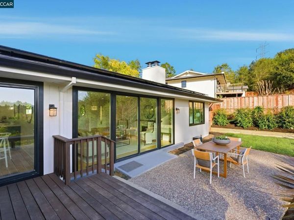 89 Greenfield Dr, Moraga, CA 94556