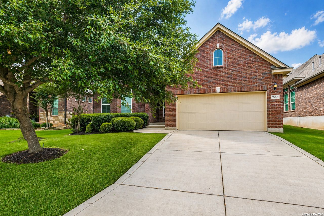 9758 Helotes Hl, Helotes, TX 78023 Main Photo