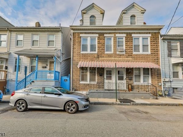135 Mercer St, Phillipsburg, NJ 08865