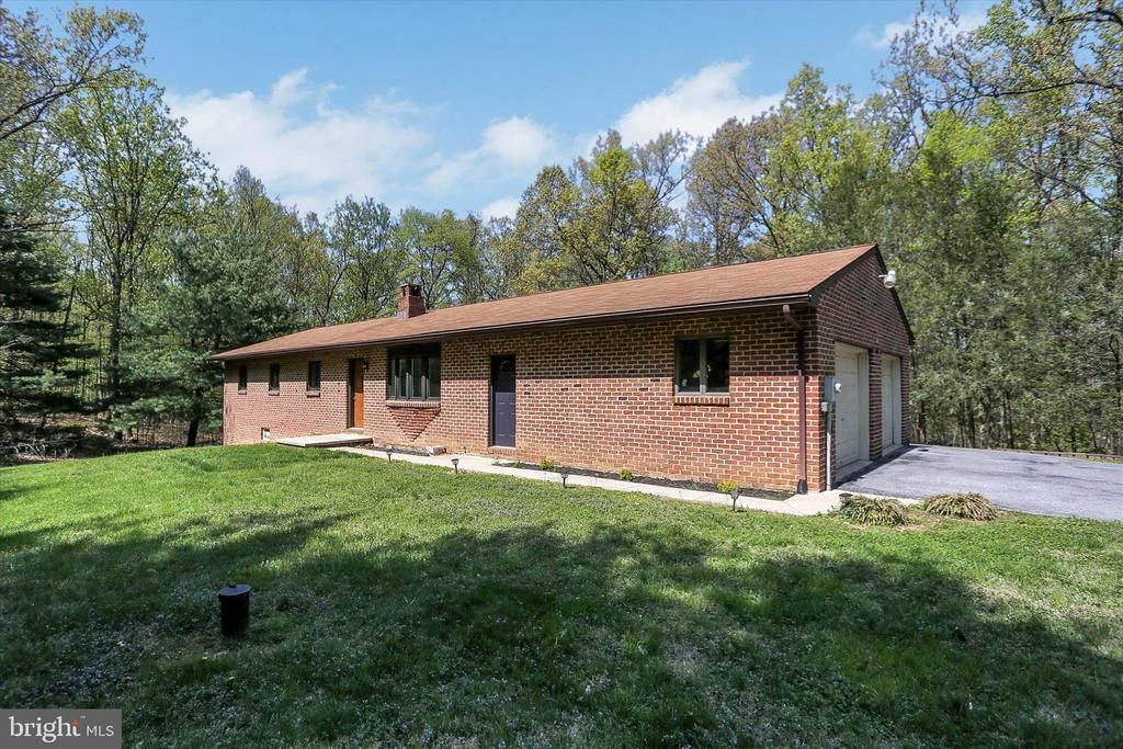 680 LYNES ROAD, DILLSBURG, PA 17019