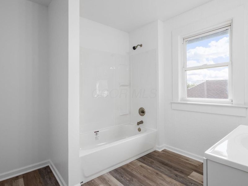 954 Pershing Road , Zanesville, OH 43701 Photo 32