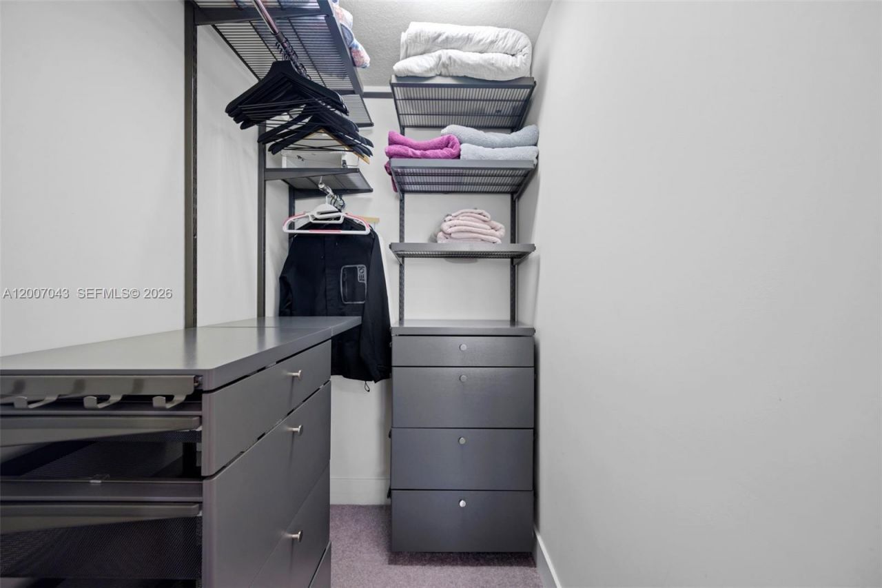 8387 NW 43rd St , Doral, FL 33166 Photo