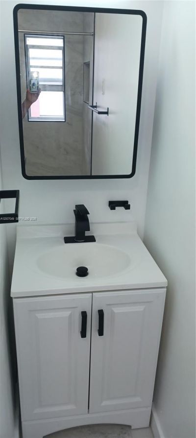 2272 SW 8th St , Unit 3, Miami, FL 33135 Photo