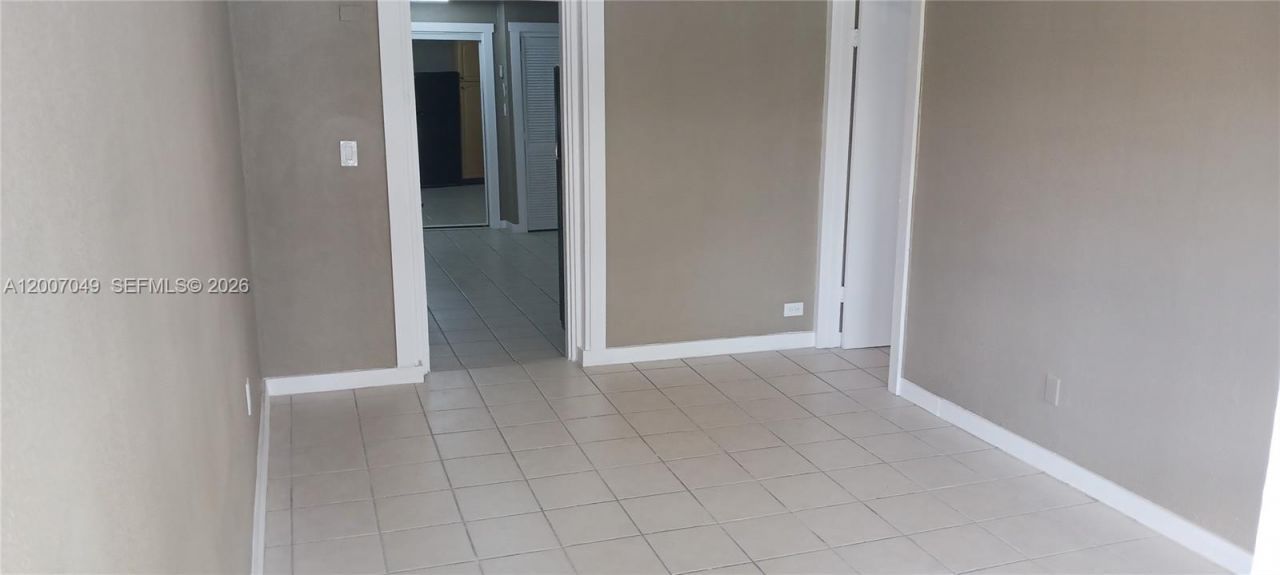 2272 SW 8th St , Unit 3, Miami, FL 33135 Photo