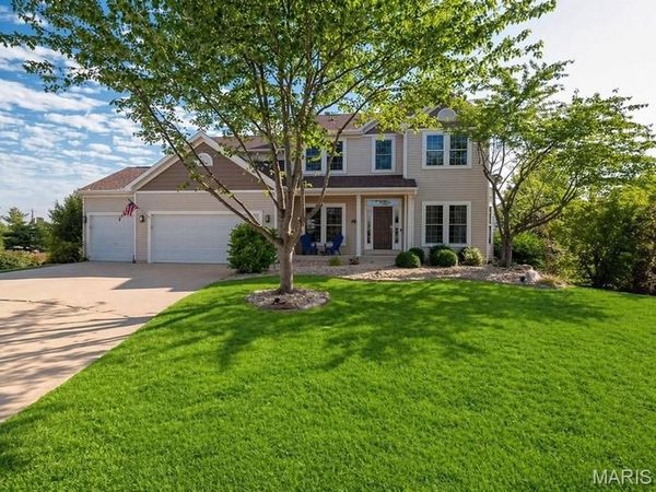 720 Brook Manor Court , Lake St Louis, MO 63367