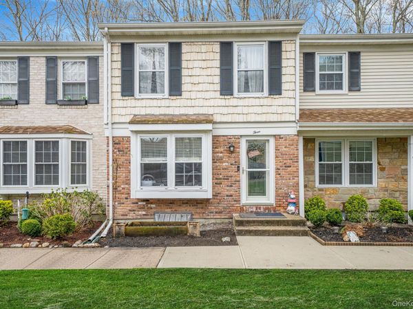 3 Bartlett , Yaphank, NY 11980