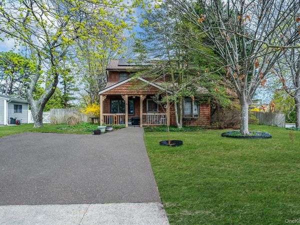 35 Mercury Avenue , East Patchogue, NY 11772