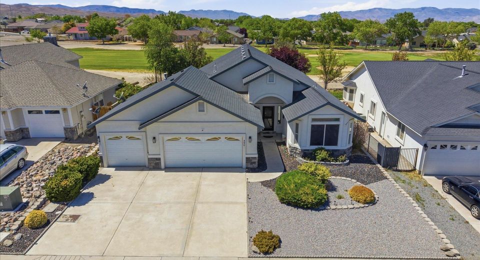 590 Wedge Lane, Fernley, NV 89408 Photo