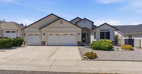 590 Wedge Lane, Fernley, NV 89408 Photo