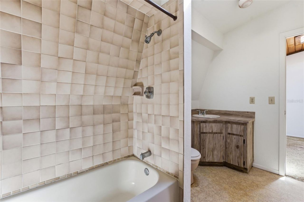 8221 Riverside Dr Ne, Saint Petersburg, FL 33702 Photo