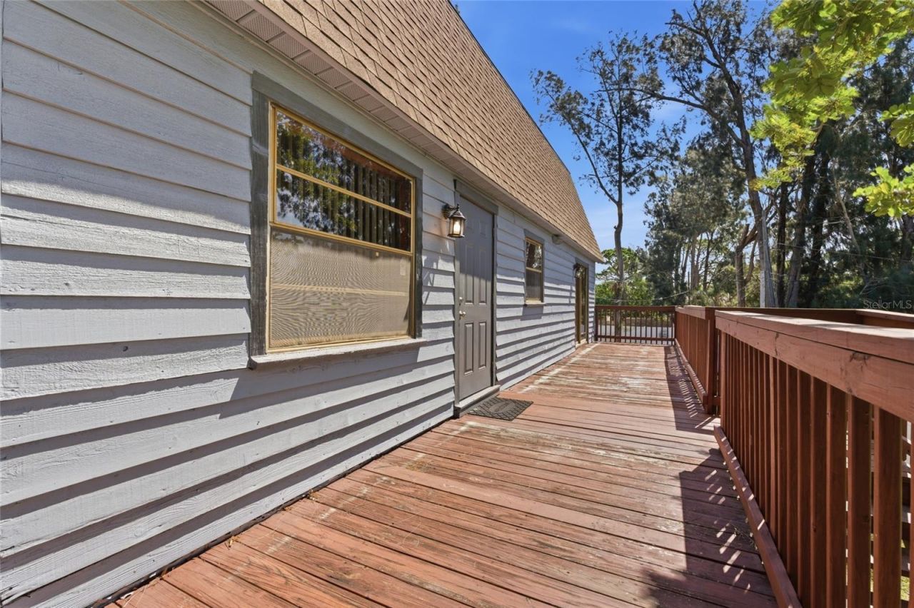 8221 Riverside Dr Ne, Saint Petersburg, FL 33702 Photo