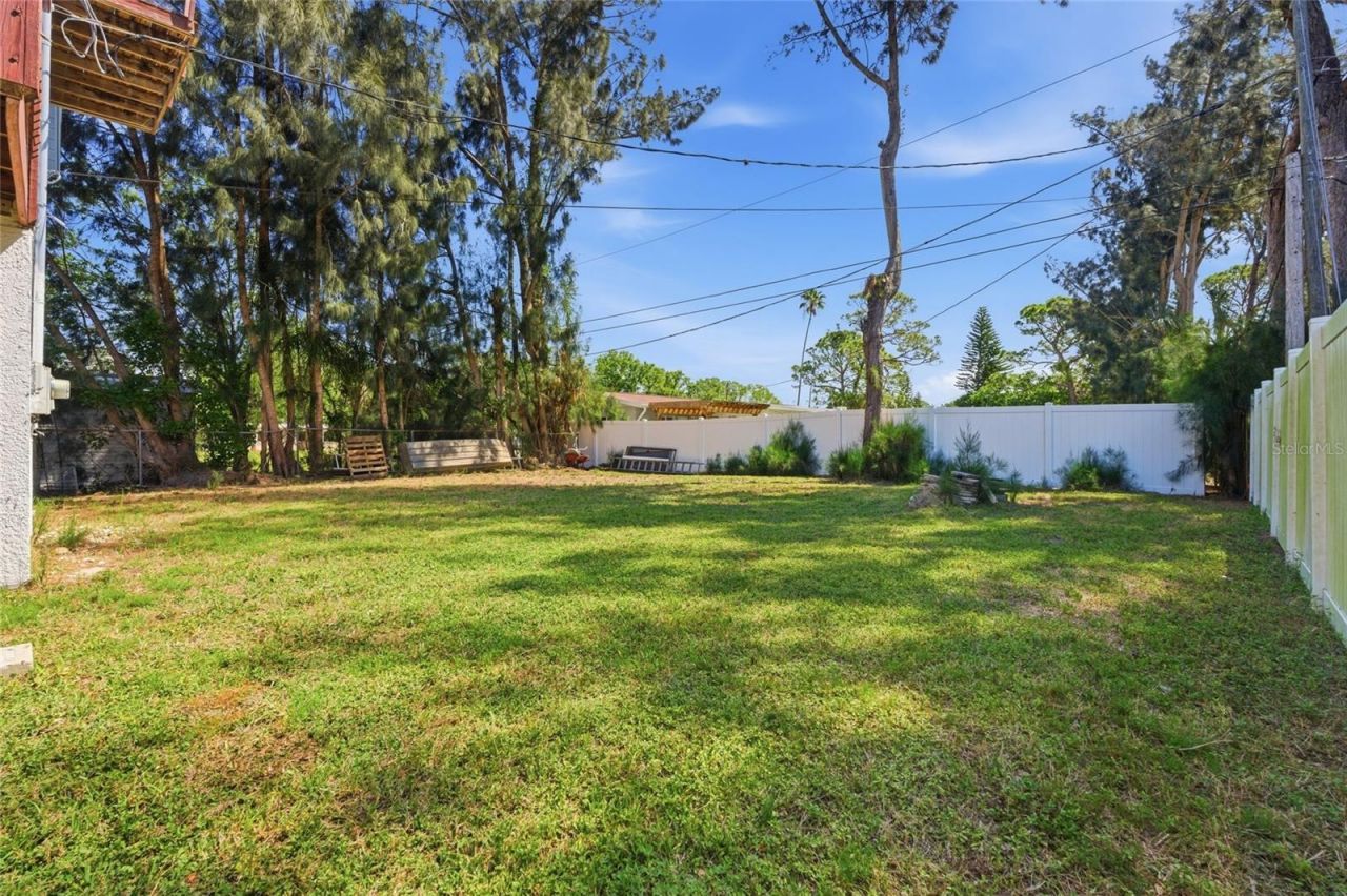 8221 Riverside Dr Ne, Saint Petersburg, FL 33702 Photo