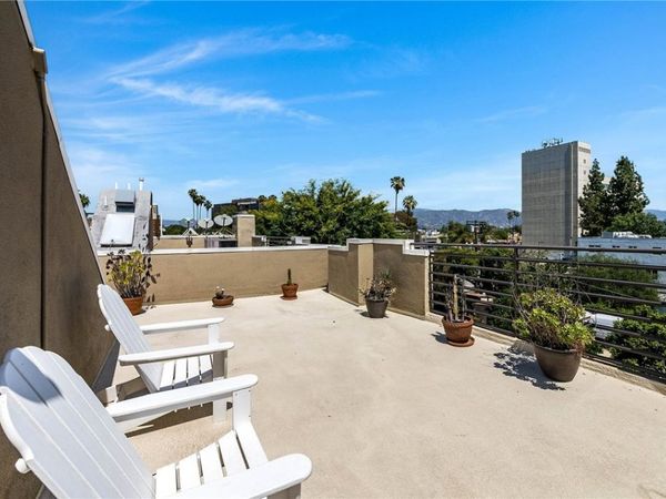 10923 Landale, Unit 2, Toluca Lake, CA 91602