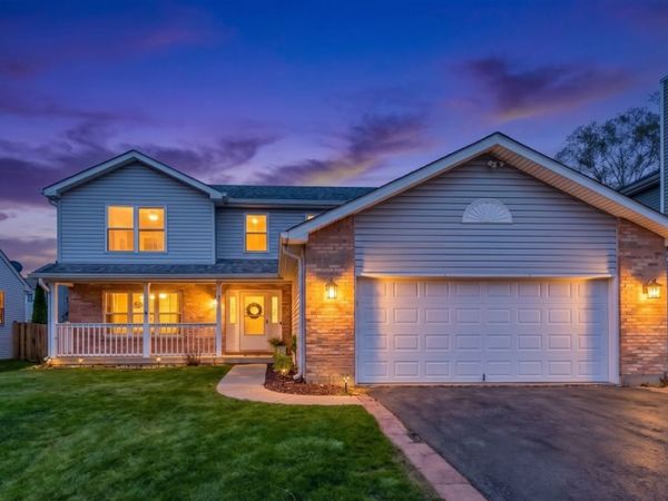 627 Grace Drive , Lake In The Hills, IL 60156