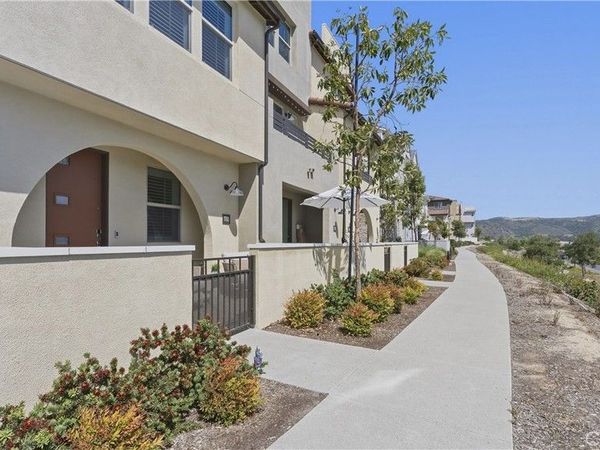 110 Mountaineer Drive, Rancho Mission Viejo, CA 92694