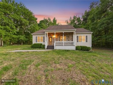 1035 Cole Harbor Road, Blackstone, VA 23824