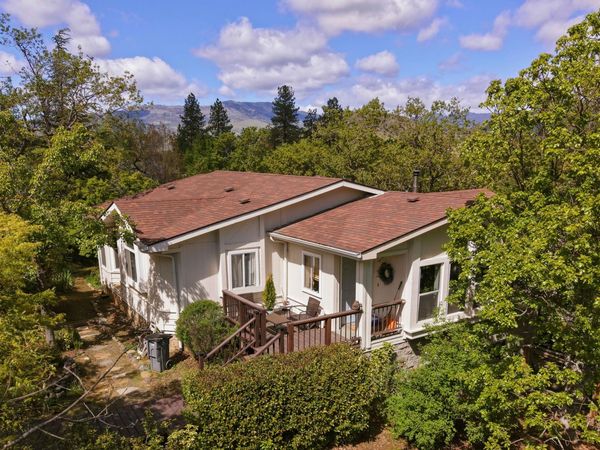 723 Reiten Drive, Ashland, OR 97520