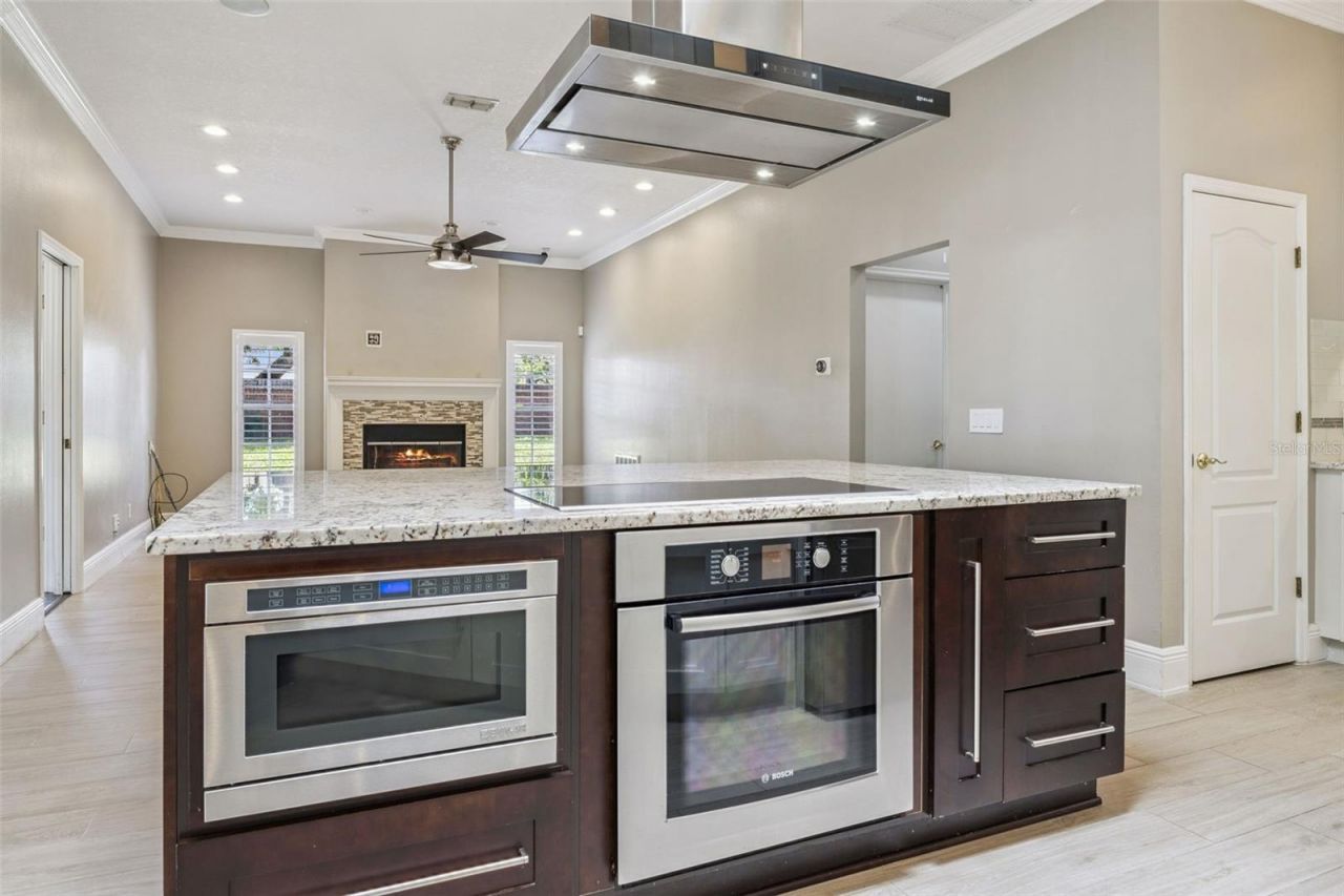 9302 Bay Vista Estates Boulevard, Orlando, FL 32836 Photo