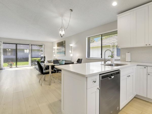 811 Club Drive, Palm Beach Gardens, FL 33418