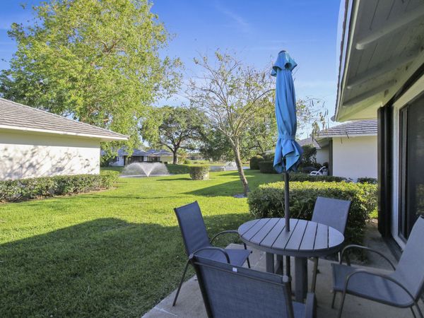 811 Club Drive, Palm Beach Gardens, FL 33418
