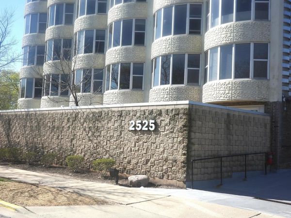 2525 S Shore DRIVE, Unit 1D, Milwaukee, WI 53207