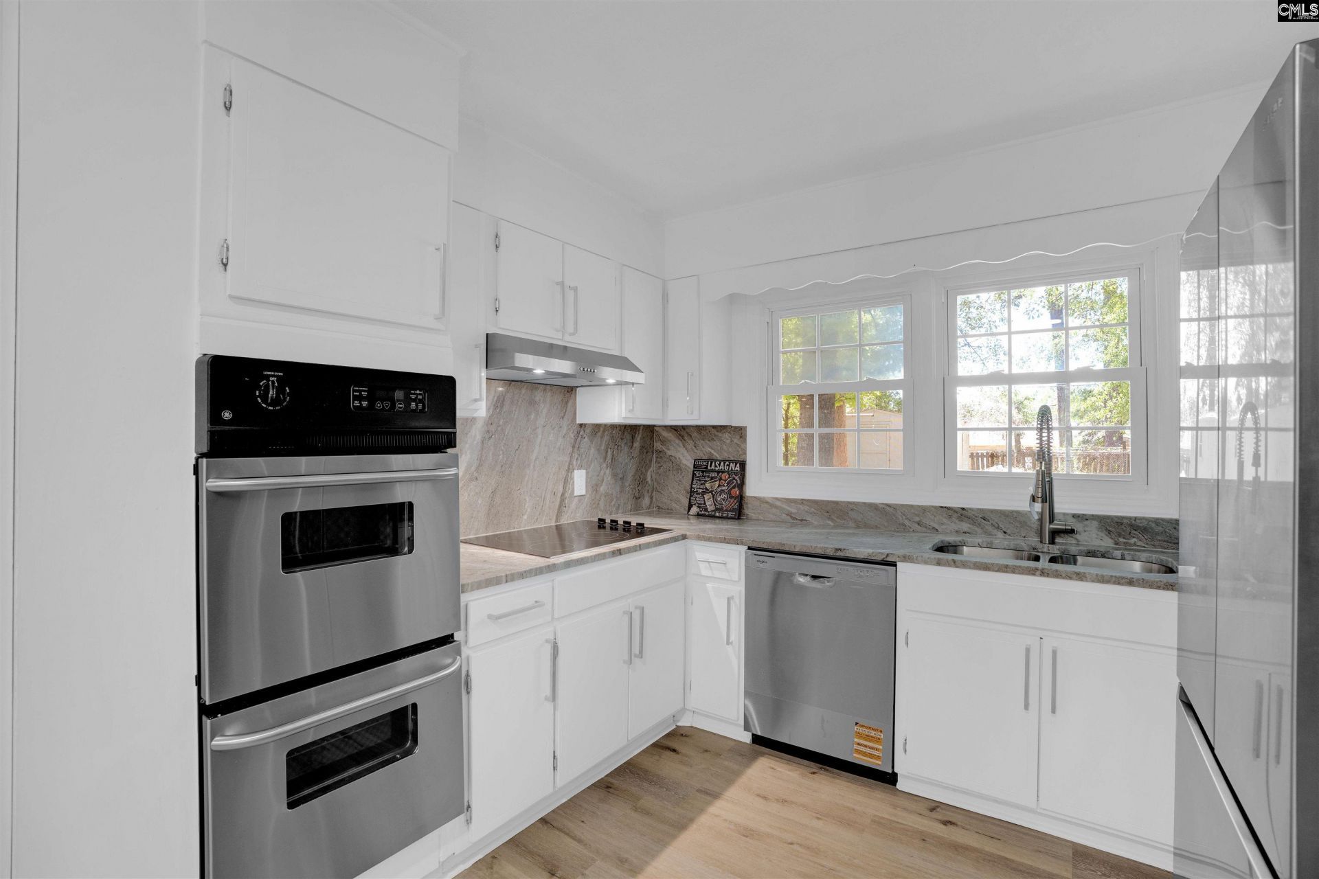 8206 Bayfield Road Photo 9