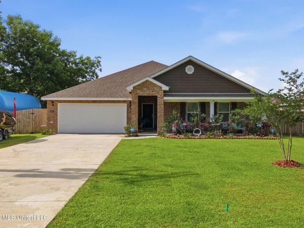 8257 Curry Road, Biloxi, MS 39532