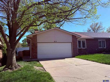 1811 Normandy Lane , Lincoln, NE 68512