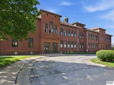 3401 Martha Street , Unit 7E, Omaha, NE 68105