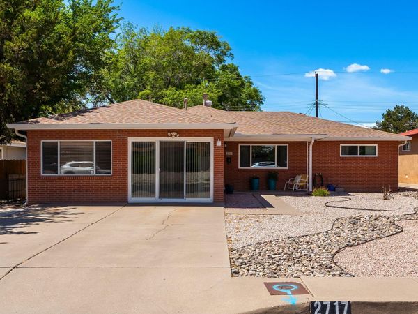 2717 Mesilla Street NE, Albuquerque, NM 87110