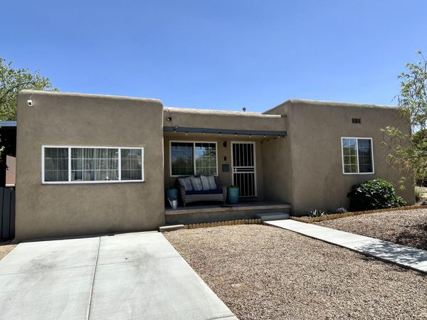 1900 Anderson Place SE, Albuquerque, NM 87108
