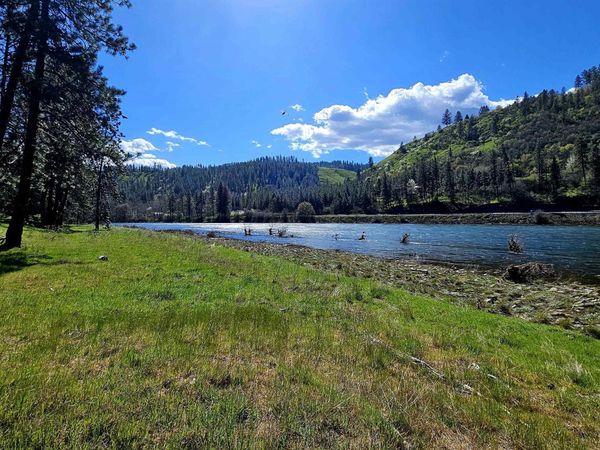 19437 Railroad Ave, Lenore, ID 83541