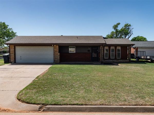 946 Freeland Drive, Enid, OK 73701
