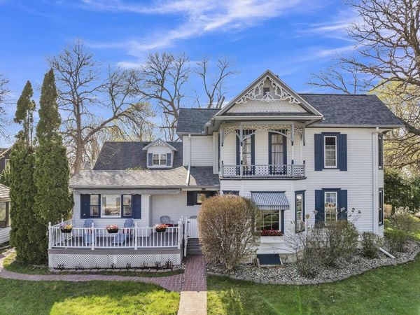 2302 4th Street , Emmetsburg, IA 50536