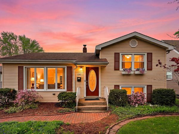 8341 Kooy Drive , Munster, IN 46321