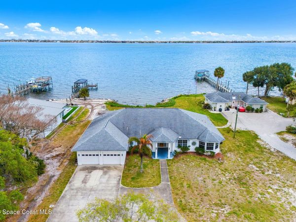 2729 Pineapple Avenue , Melbourne, FL 32935