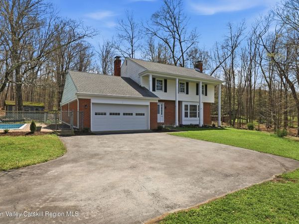 31 Hawleys Corners Road, Highland, NY 12528