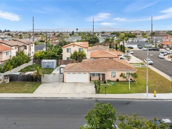 14792 Riata, Midway City, CA 92655