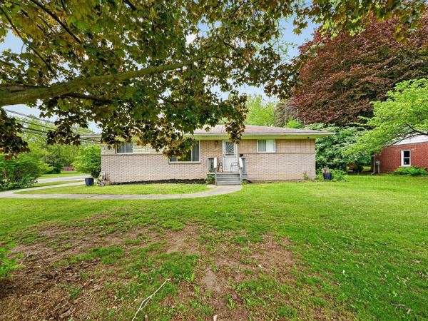 23100 Mapleridge Drive, Southfield, MI 48075